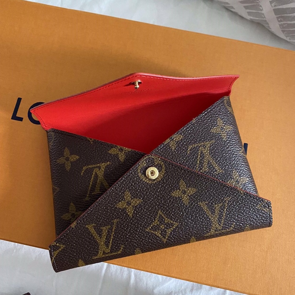 Medium LV pouchette